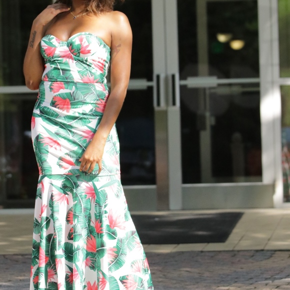"Amina" floral print maxi floor length dress - Picture 5 of 5